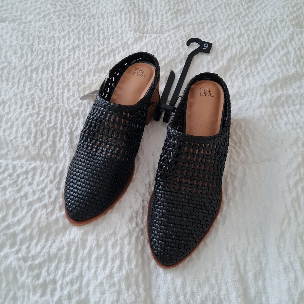 TIME AND TRU WOVEN MULES BLACK/BROWN SIZE 9